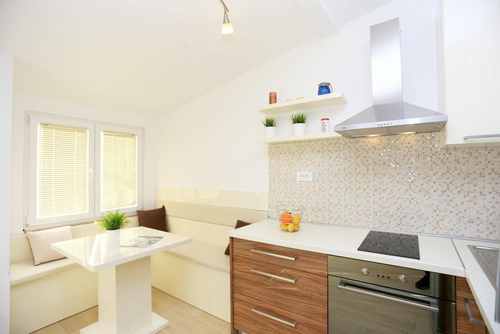Odette Apartman Zára Kültér fotó
